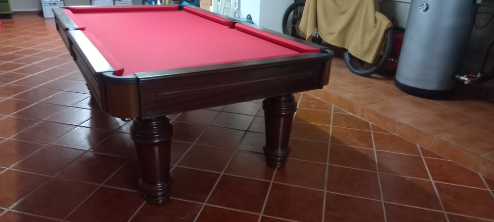 Bilhar usado, como novo, ( montagem  incluída)