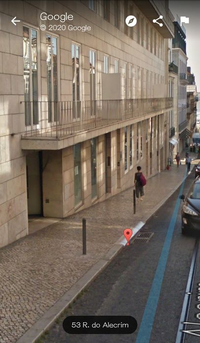 Aluga-se Lugar de Garagem em Edifício com Segurança – Disponível a partir de 1 de Dezembro