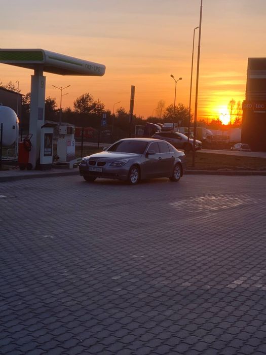 Авто Bmw 5 series