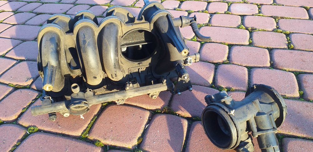 Renault 1,4 i 1,2 kolektor wtryski i przepustnica za darmo