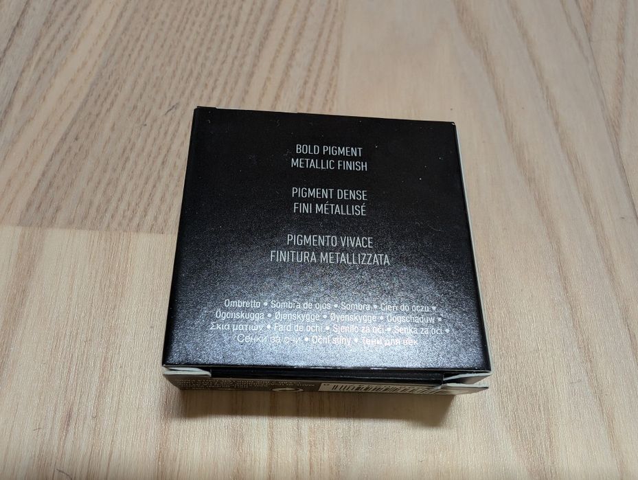 Kat von D metal crush nowy cień Thunderstruck