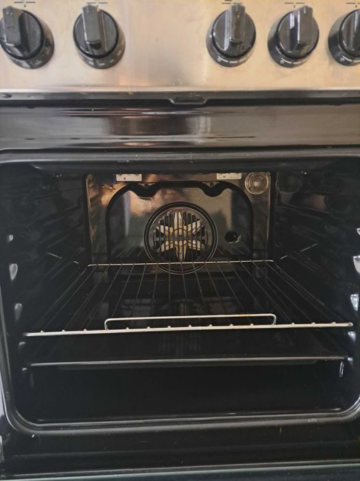 Fogão misto INDESIT I6TMH2AF X (59 L), em excelente estado