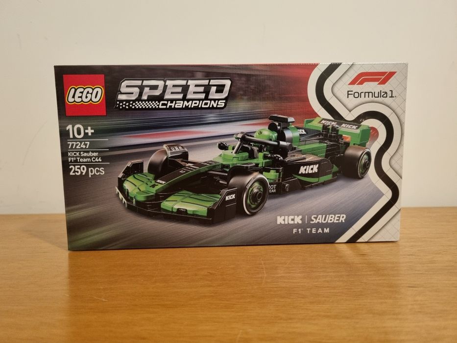 LEGO Speed Champions KICK Sauber F1 Team C44