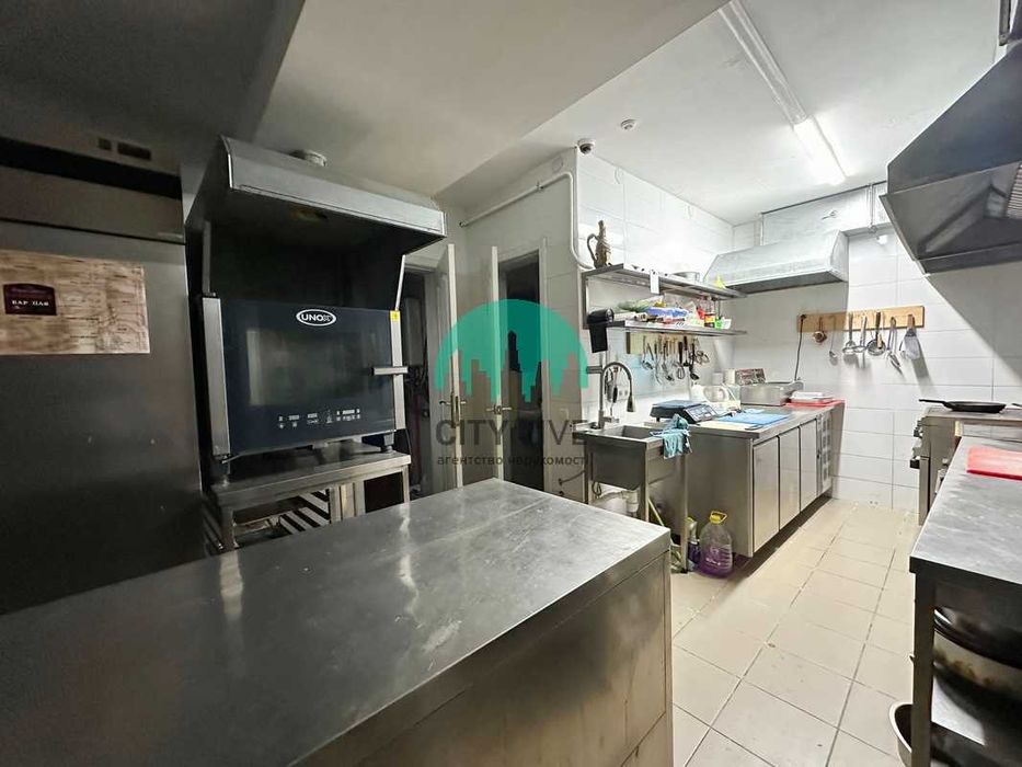 Продаж комерційного приміщення в центральній частині міста(60)