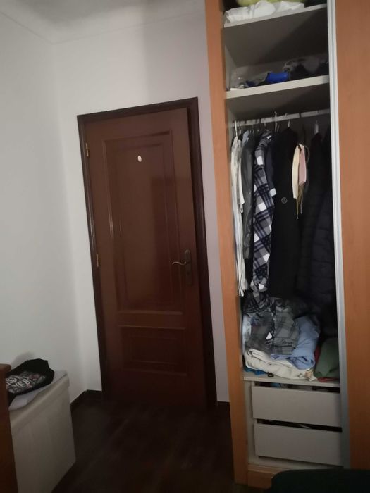 Roupeiro de portas de correr