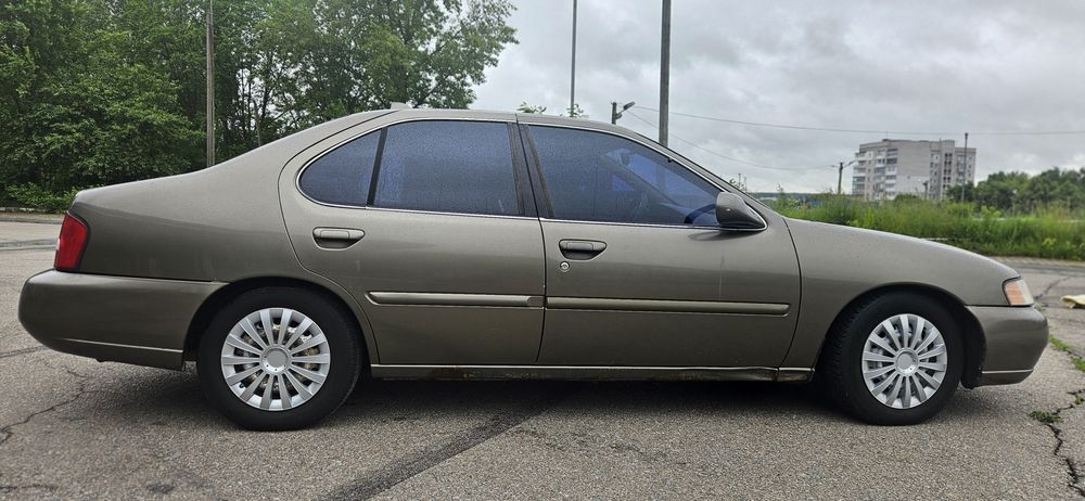 Nissan Altima 2000 рік