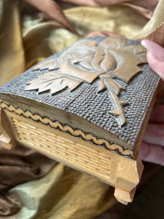 Скринька дерево для прикрас вінтаж