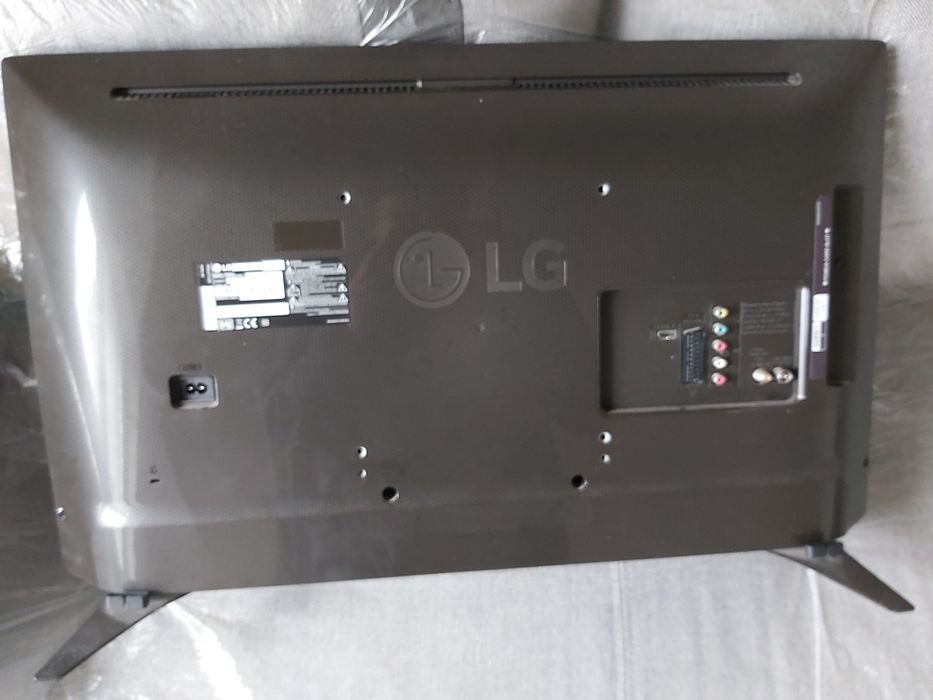 Telewizor LG 32' I Sharp 40"