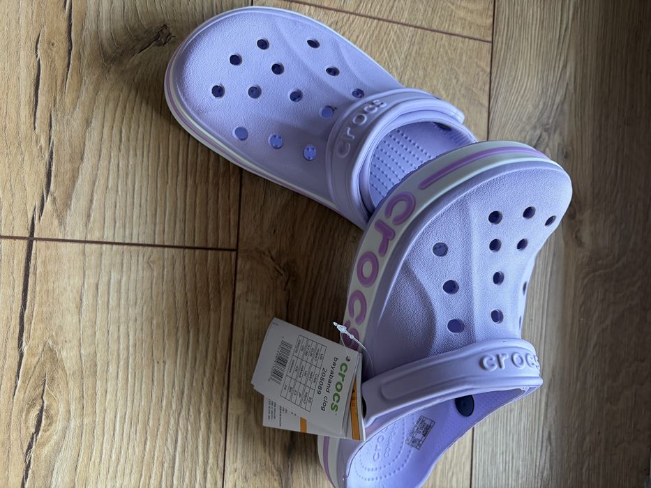 Fioletowe klapki crocs na lato 37-38