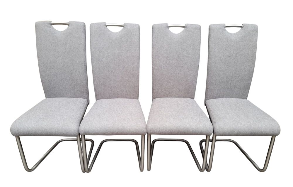 4 Krzesła na płozach, Krzesło, Krzesło tapicerowane