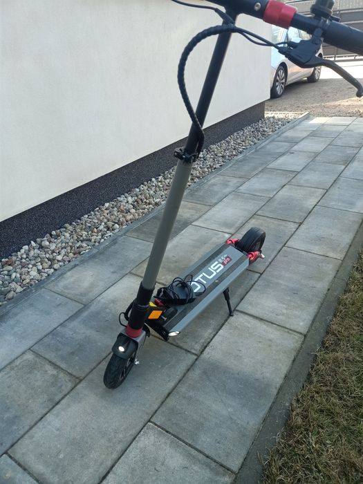 Hulajnoga elektryczna Motus 8,5 pro lite
