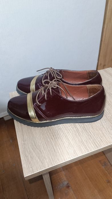 Жіноче взуття, топаночки, туфлі на низькому ходу, ботильйони 35р