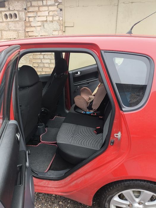 Mitsubishi colt 2009 року