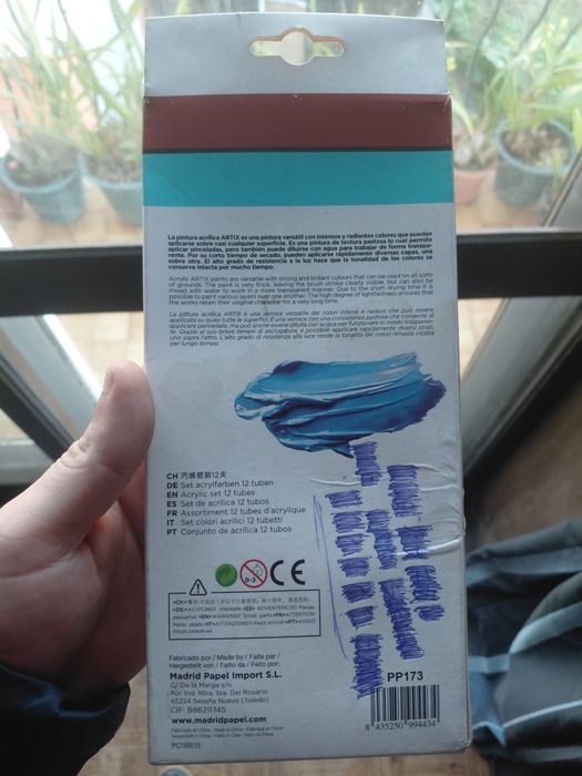 Embalagem usada mas ainda com acrílico 3€