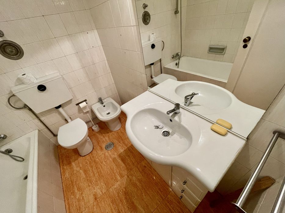 Móvel Casa de Banho+Espelho+Sanita C/Autoclismo Exterior+Bidê