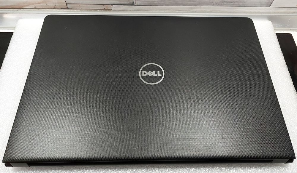 Dell Vostro 15 3568, 15,6" core i5-7200U 8gb ssd240gb win11pro