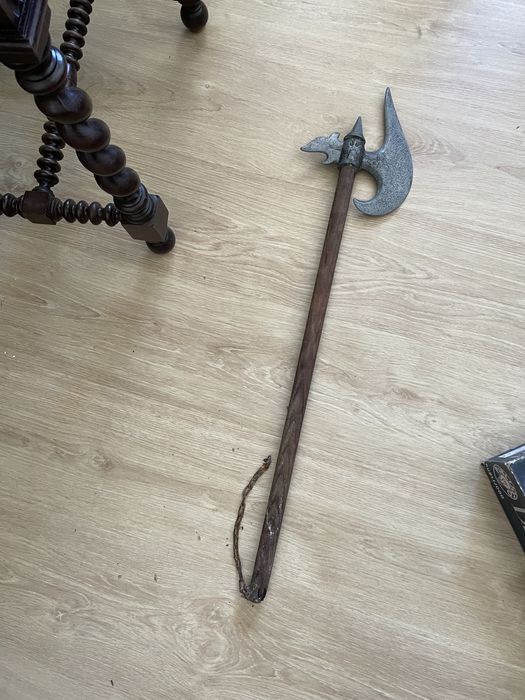 Machado (reproducao) medieval