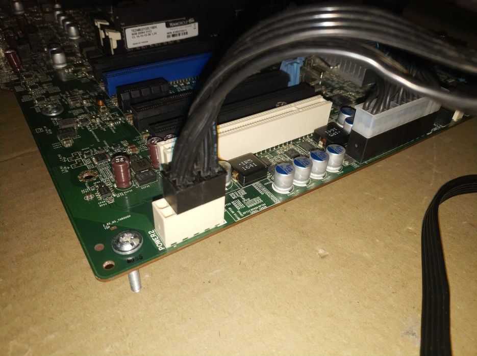 ‼️Комплект: Dell T5810, Xeon E5-1620 v4 3,80 GHz 4/8 ядер, 8GB DDR 4‼️