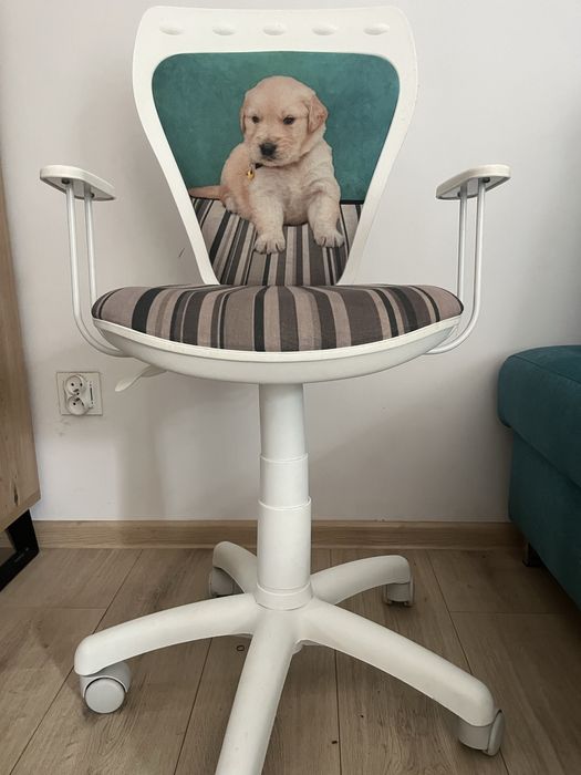 Krzeselko do biurka