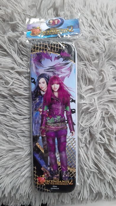 Nowy piórnik dla dzieci