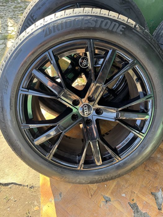 Диски Audi R20 E-tron, Q7, A6, Q5 з літніми шинами Bridgestone 255/50