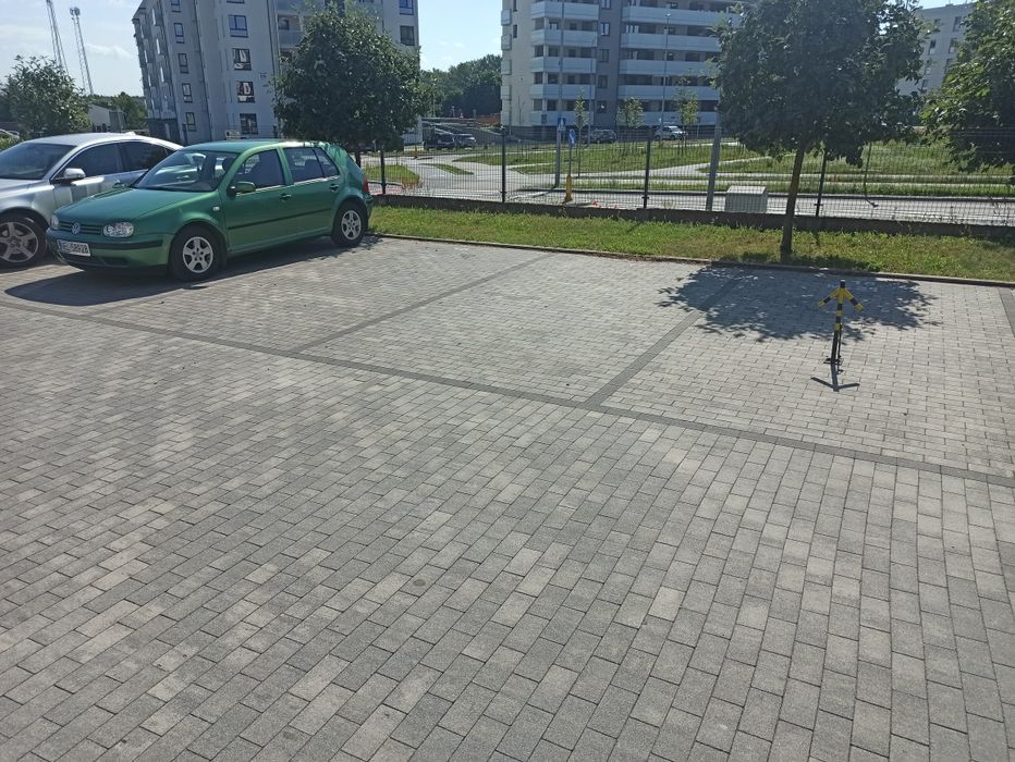 Wynajmę miejsce postojowe