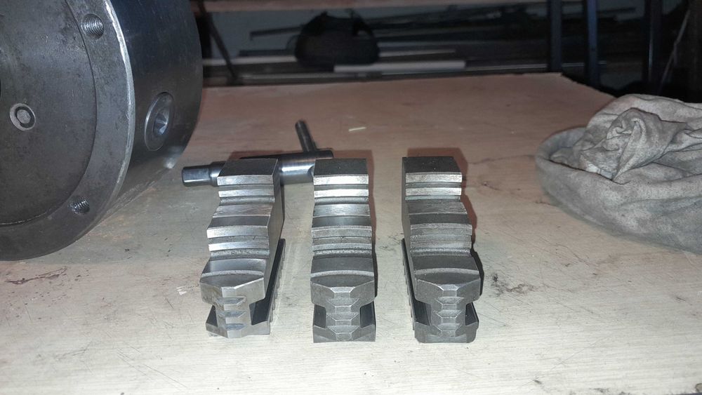 Uchwyt tokarki 200 mm