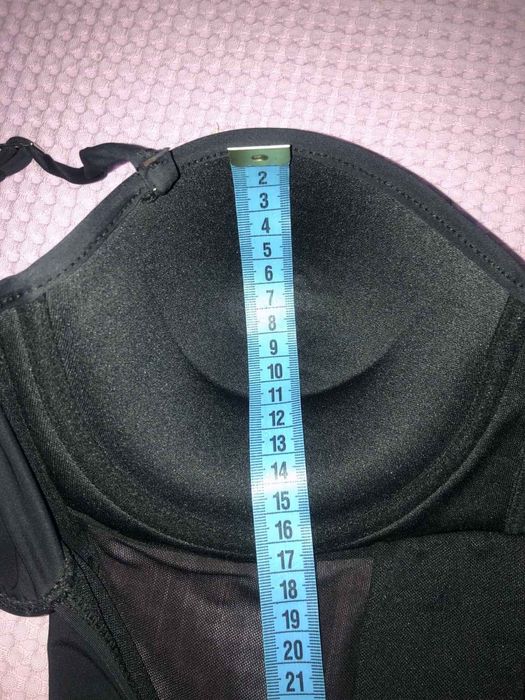 Сдельный черный  купальник р50-52