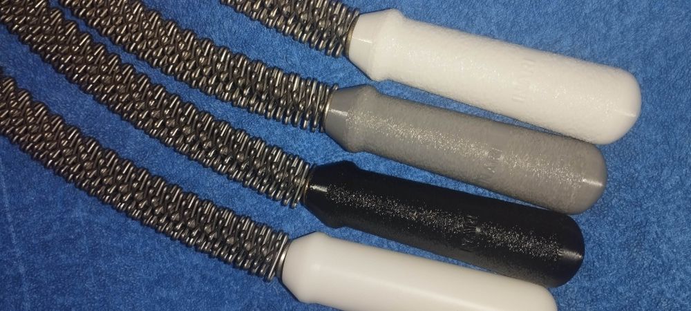 ІНАРІ масажер пружинний. ИНАРИ массажёр пружинный.