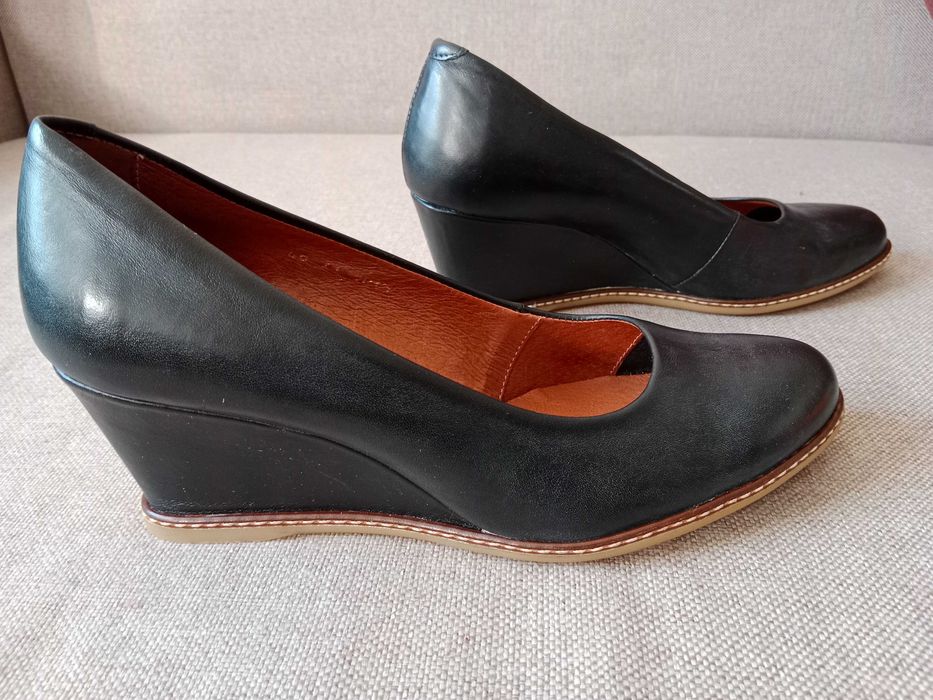 Туфлі на танкетці ALTA BREZZA. Україна