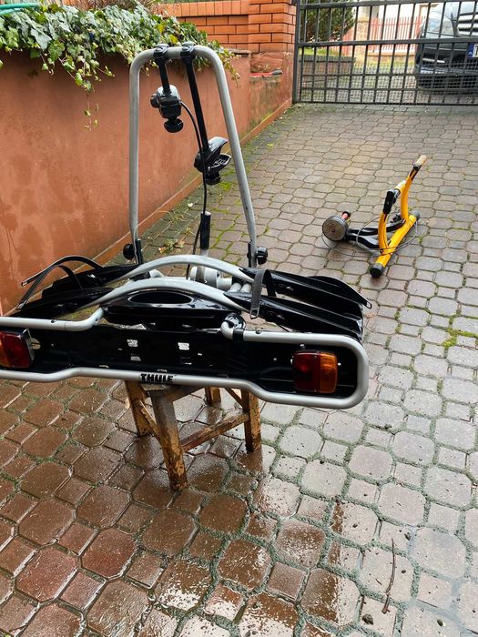 Bagażnik Rowerowy na Hak THULE - Solidny i Funkcjonalny!