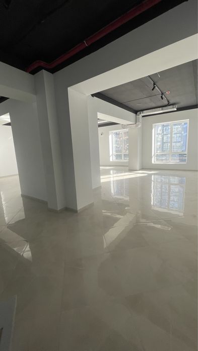 Продам комерційне приміщення в ТРЦ Княгинин