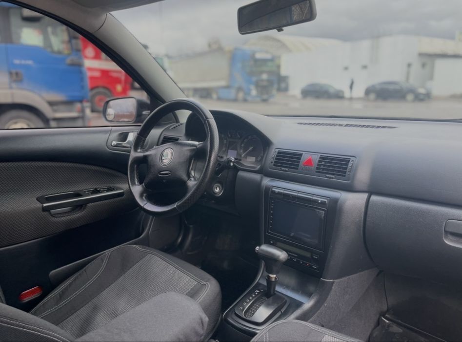 Продам Skoda Tour 1.8 газ/бензин в гарному стані