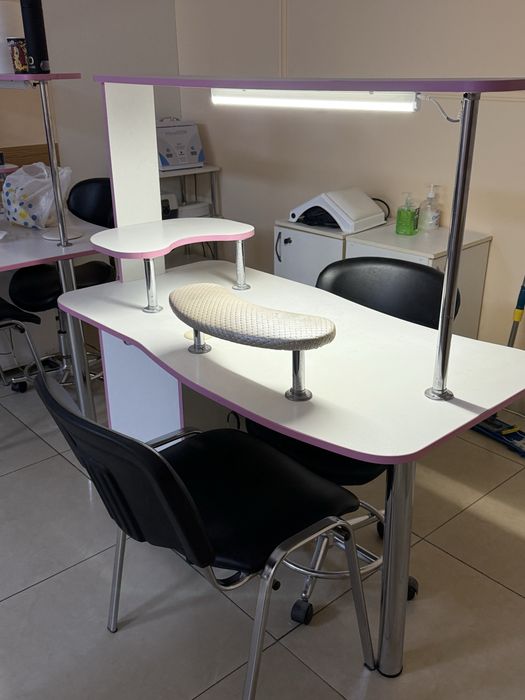 Продам педикюрное кресло, стол для маникюра