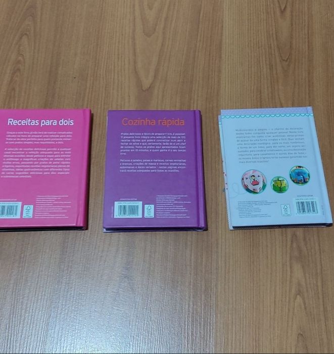 Três livros "Receitas para dois" "Cozinha rápida" e "Bolos temáticos"