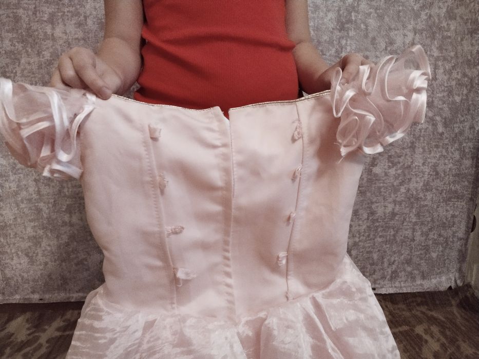 Плаття для випускного