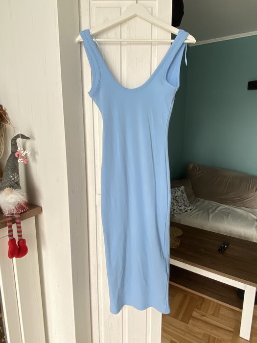 Nowa, obcisla sukienka Reserved