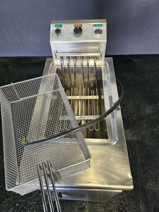 Fritadeira eléctrica trifásica