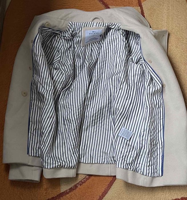 Пальто,бушлат Escales Paris