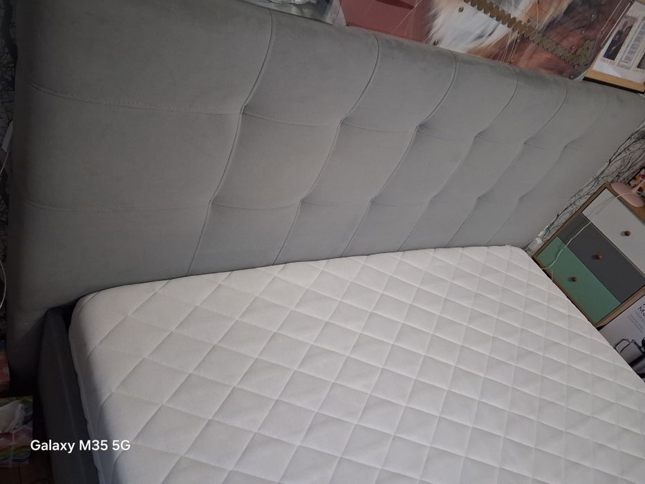 Łóżko małżeńskie