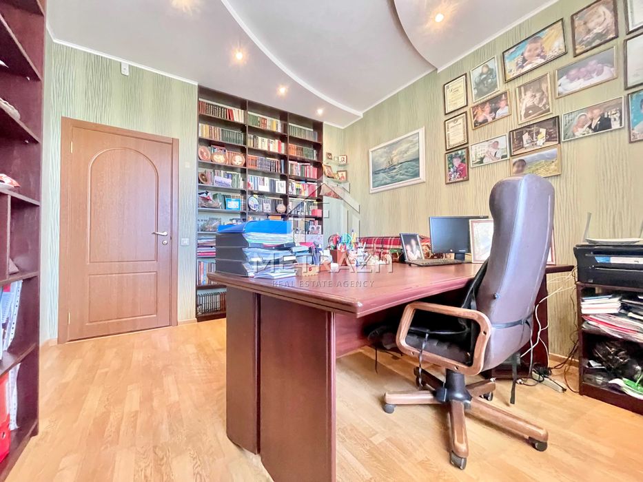 Продам Элитная 3-ком кв 94 м²в современном  новострое ЖК Грековская 5