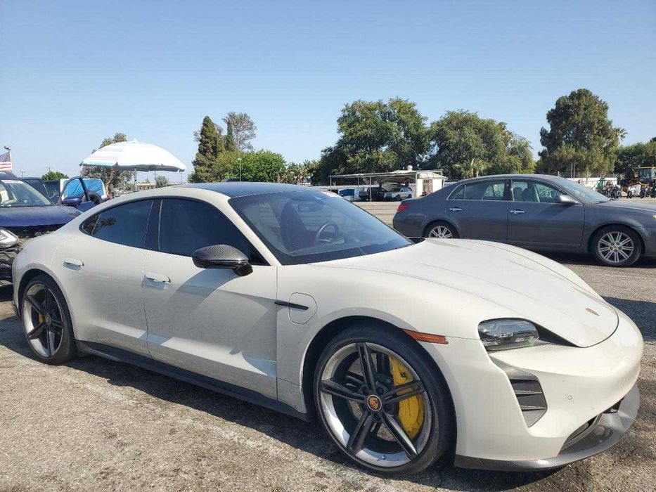 Porsche Taycan Turbo 2021