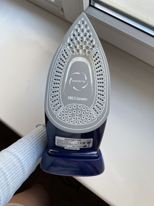 Праска Polaris PIR 2457K Cord(LESS)