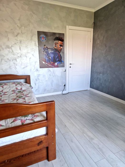 Здається шикарний 4 кімнатний Будинок по Вулиці Козацька.