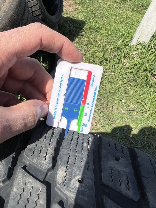 Шини 315 35r20 Dunlop Grandtrek ice02