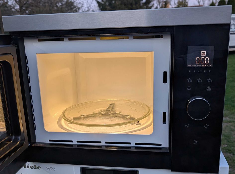 Kuchenka mikrofalowa  MBB1755SEM/50cm szerokości/ sklep 1800zł