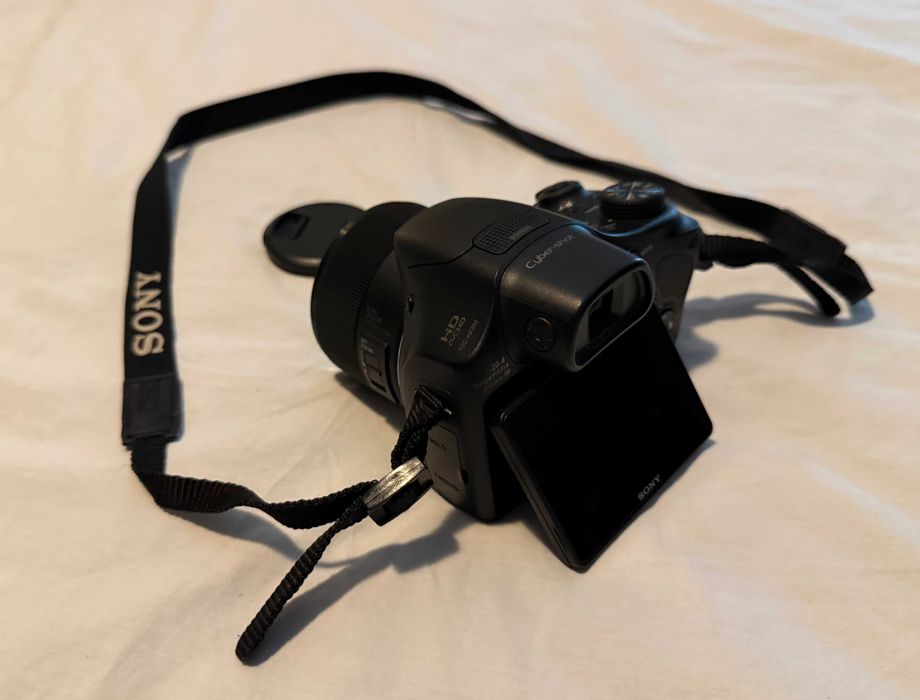 Câmara Sony Cyber-shot DSC-HX400V – Com Mala