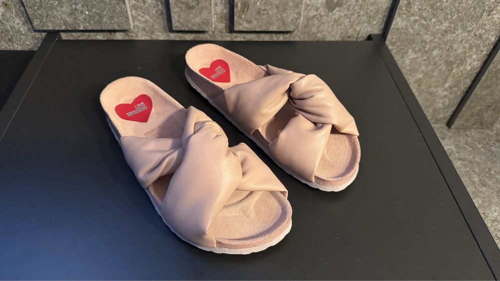 Love Moschino klapki r.39 nowe