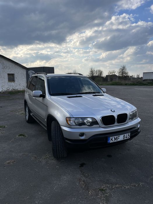 Продаєця BMW X5e53