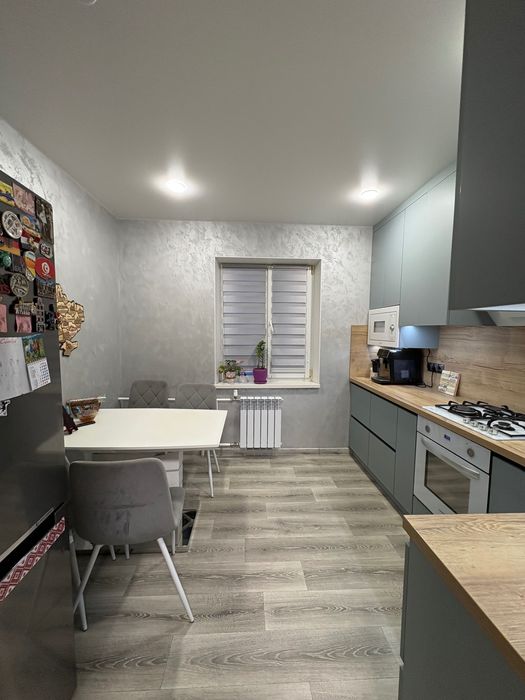 ПРАЦЮЄМО ПО ПРОГРАМАМ!! Продам 3-х кімнатну квартиру.